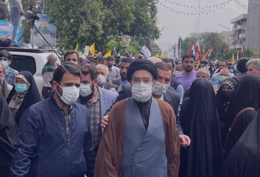 راهپیمایی «روز قدس» در تهران برگزار شد/ از نمایش موشکهای بالستیک ایرانی تا دبههای آمریکایی راهپیمایی «روز قدس» در تهران برگزار شد/ از نمایش موشکهای بالستیک ایرانی تا دبههای آمریکایی