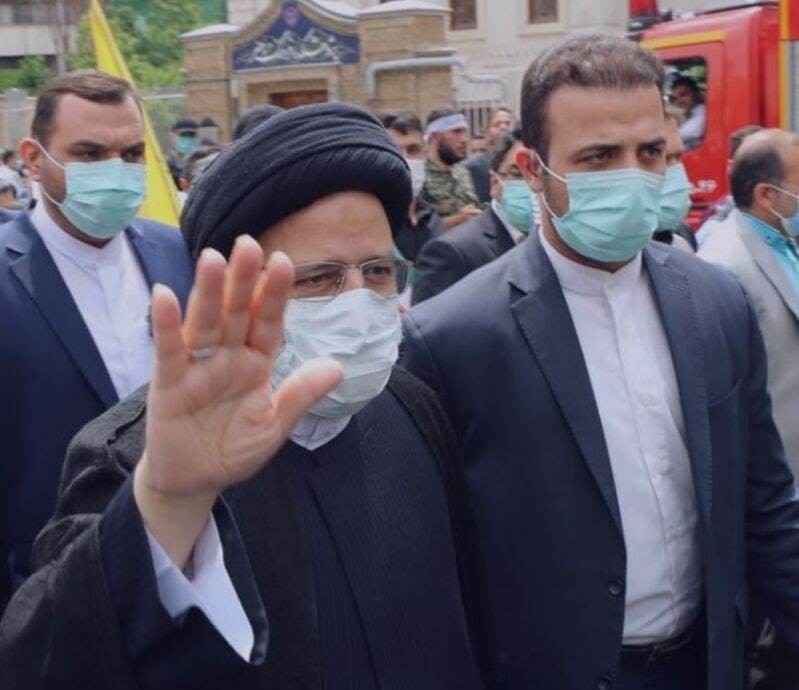 راهپیمایی «روز قدس» در تهران برگزار شد/ از نمایش موشکهای بالستیک ایرانی تا دبههای آمریکایی راهپیمایی «روز قدس» در تهران برگزار شد/ از نمایش موشکهای بالستیک ایرانی تا دبههای آمریکایی