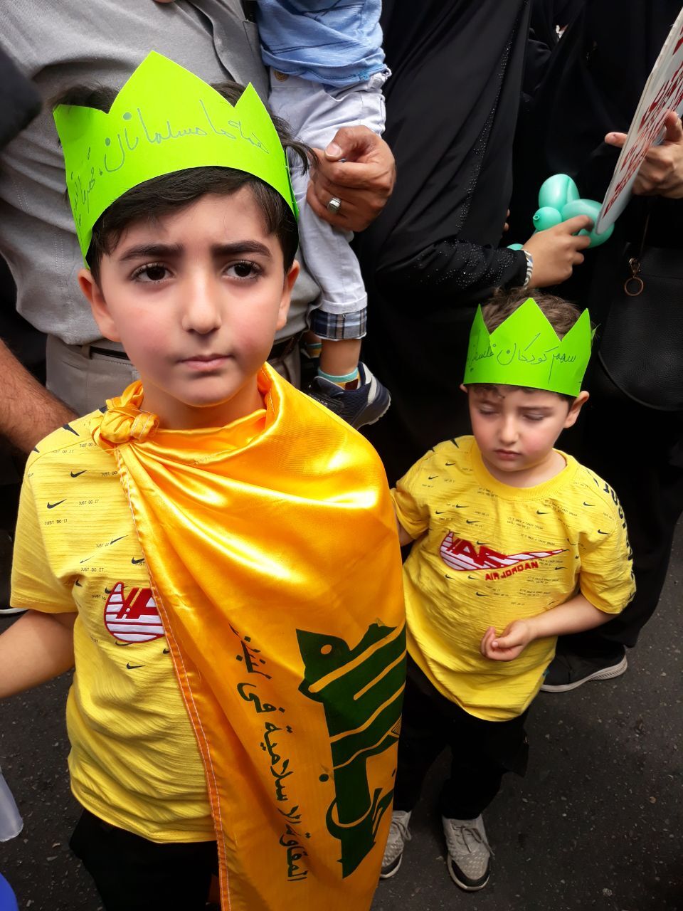 راهپیمایی «روز قدس» در تهران برگزار شد/ از نمایش موشکهای بالستیک ایرانی تا دبههای آمریکایی راهپیمایی «روز قدس» در تهران برگزار شد/ از نمایش موشکهای بالستیک ایرانی تا دبههای آمریکایی