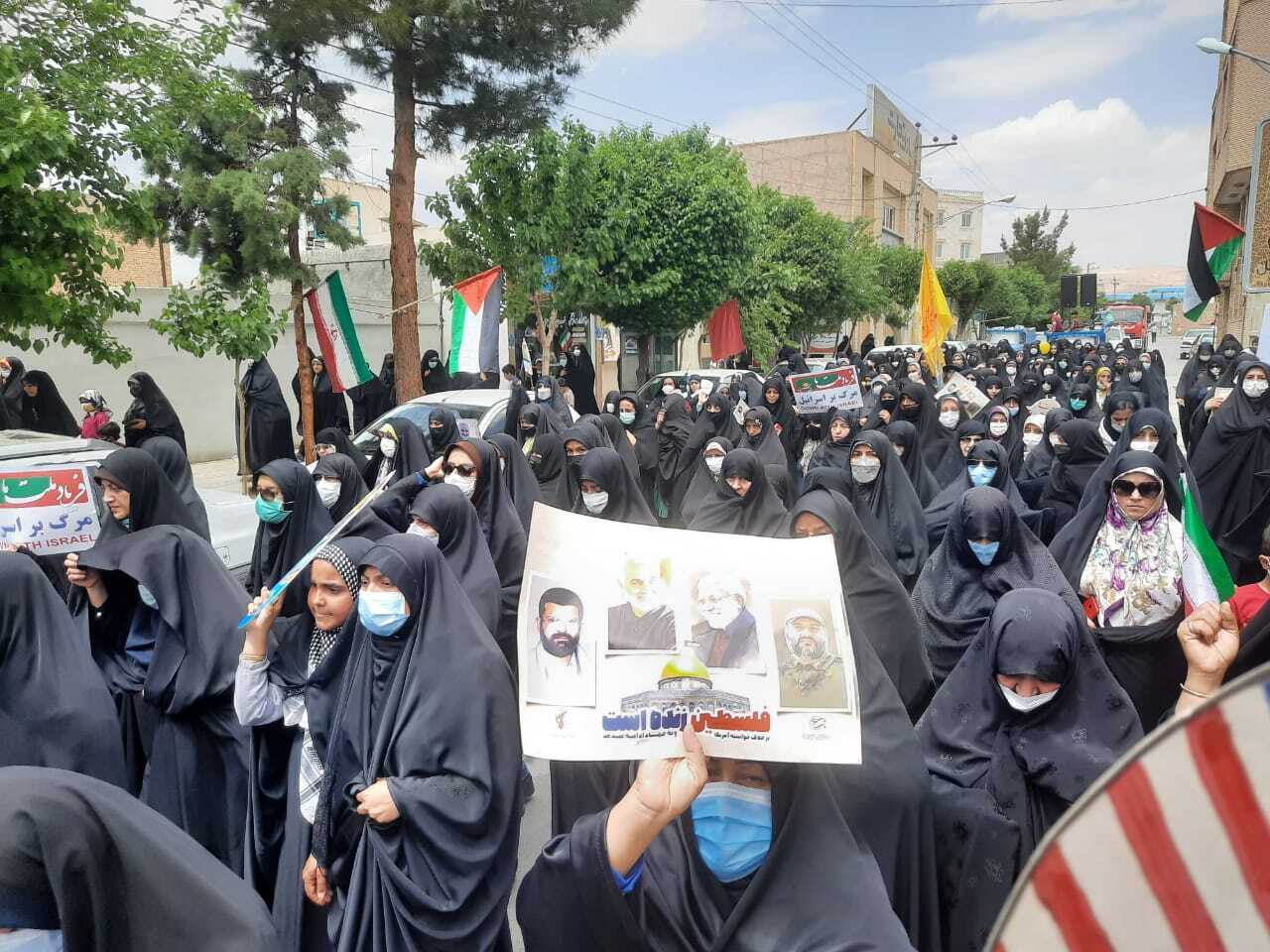 طنین فریاد حمایت قدس در راهپیمایی مردم استان سمنان