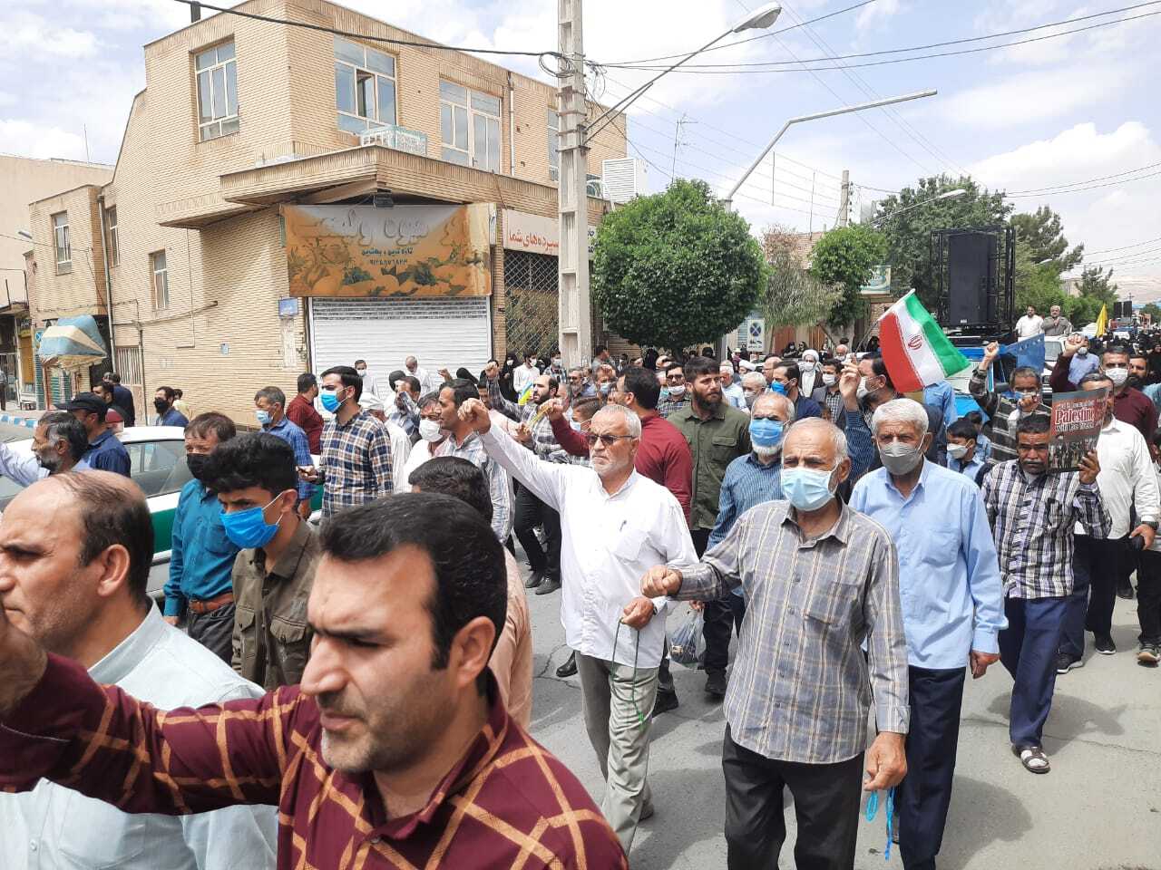 طنین فریاد حمایت قدس در راهپیمایی مردم استان سمنان