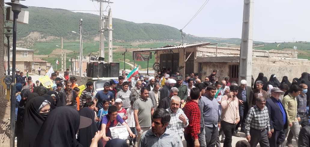 طنین فریاد حمایت قدس در راهپیمایی مردم استان سمنان