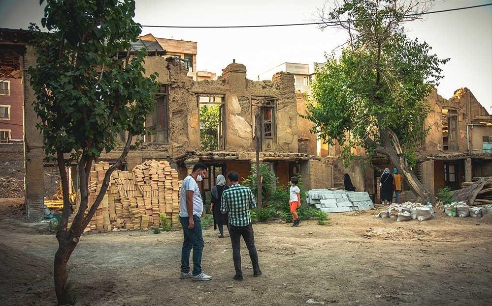باغ عمارت معیرالممالک، در انتظار روز&zwnj;های خوب