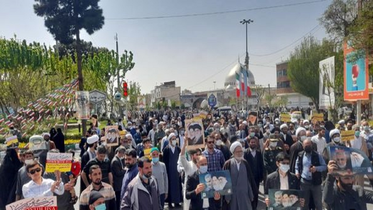 برگزاری راهپیمایی روز قدس ۱۴۰۱ در قم+تصاویر و فیلم