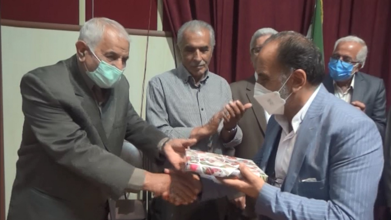 تجلیل از معلمان دهه ۶۰ و ۷۰ در تفرش