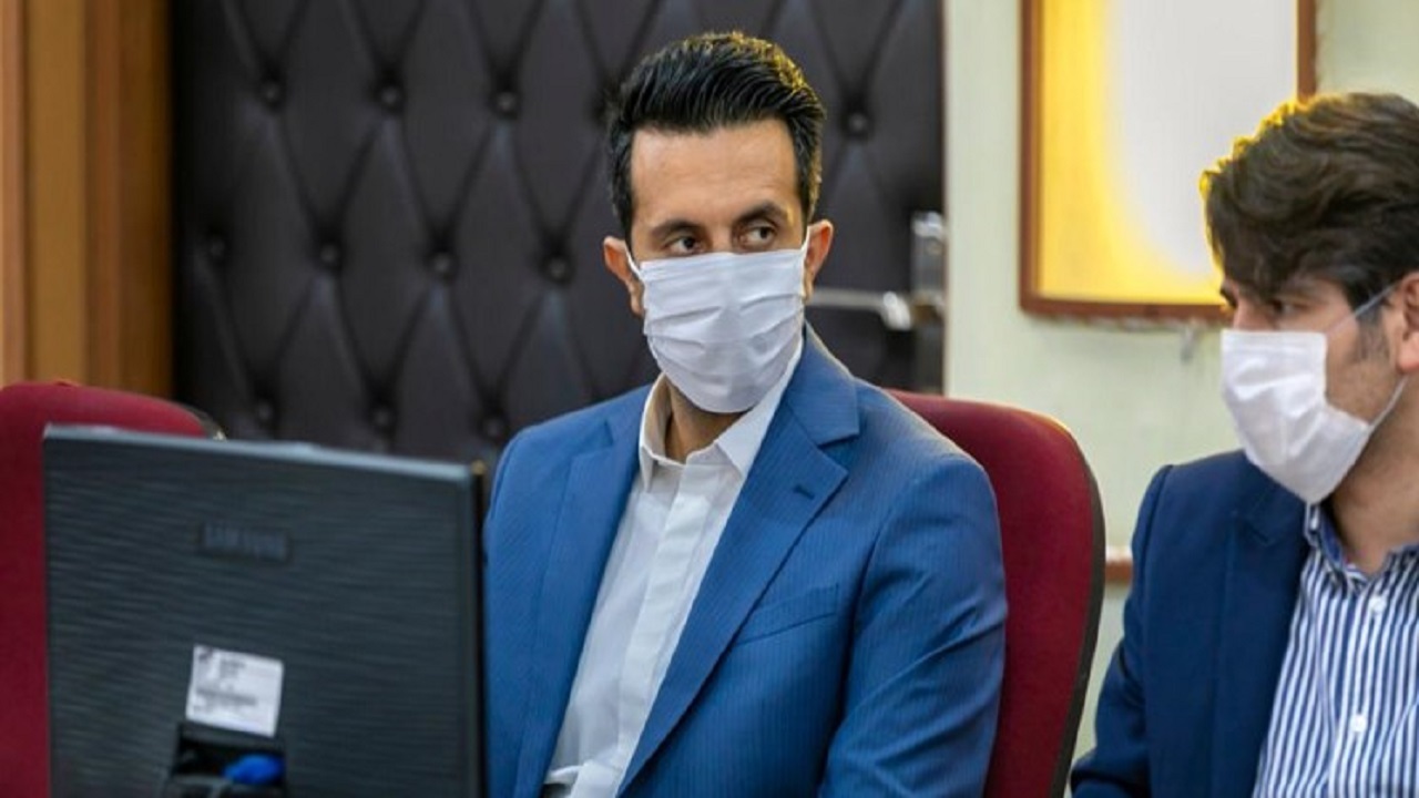 تراکم زیاد در بعضی مناطق باعث ایجاد کلاس‌های کانکسی است