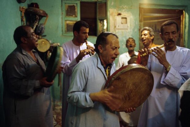مراسم عجیب جن گیری مراسم عجیب جن گیری