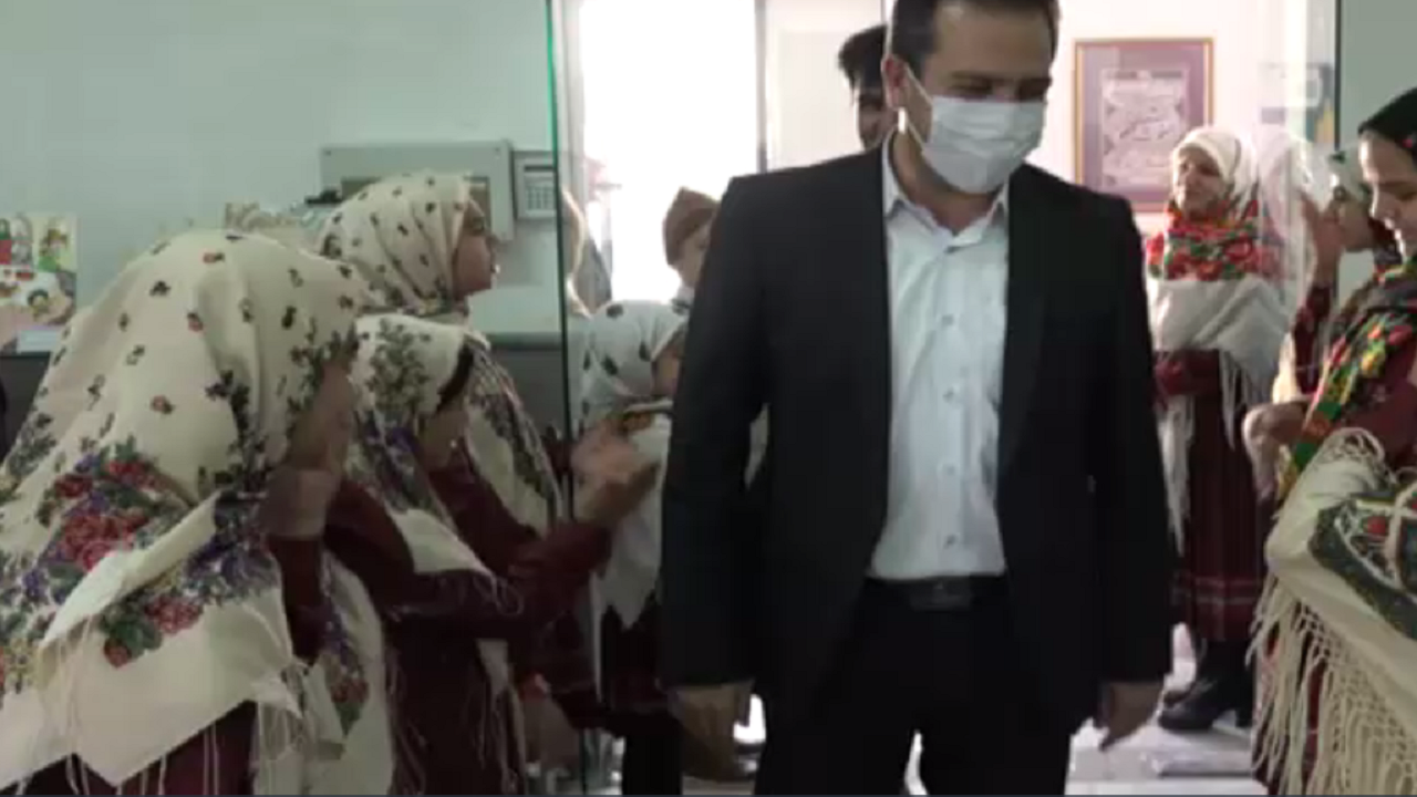 پاسداشت فرهنگ بومی در همایش زبان سنگسری در مهدیشهر