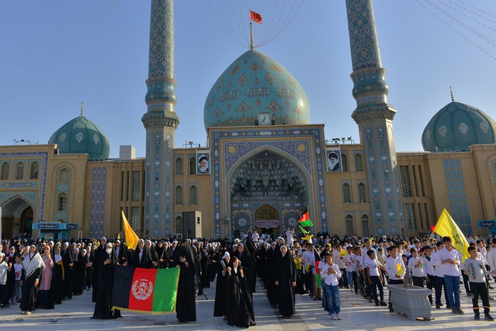 کودکان و نوجوانان افغانستانی سرود سلام فرمانده را اجرا کردند