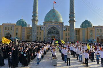 کودکان و نوجوانان افغانستانی سرود سلام فرمانده را اجرا کردند