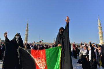کودکان و نوجوانان افغانستانی سرود سلام فرمانده را اجرا کردند
