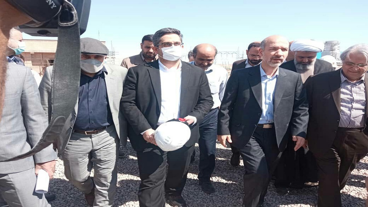 بازدید وزیر نیرو از چند طرح بخش آب و برق استان زنجان+عکس