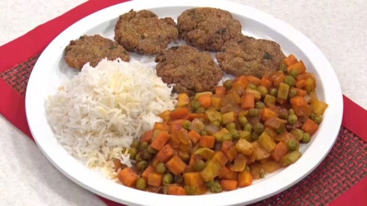 دستور تهیه شنیسل دریایی با سبزیجات + فیلم