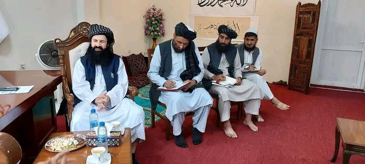 دیدار و گفتگوی وزیر امور مهاجرین طالبان با سفیر پاکستان در کابل + تصاویر