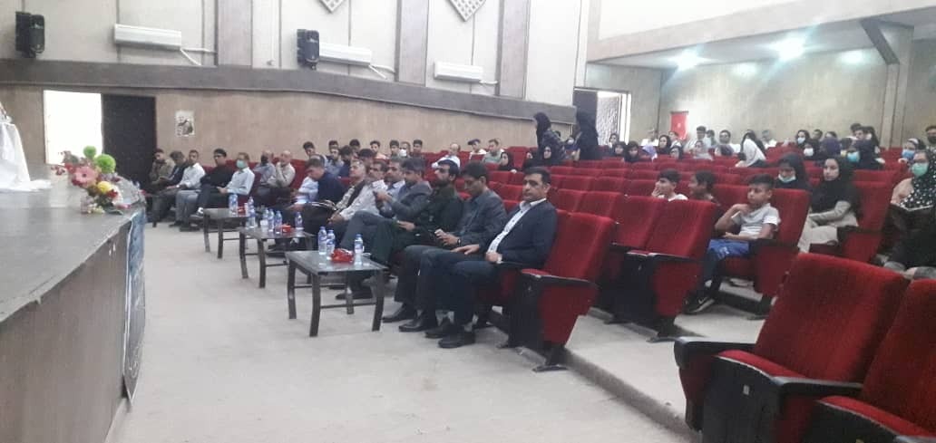 رونمایی از کتاب کودتا با لبخند در گتوند