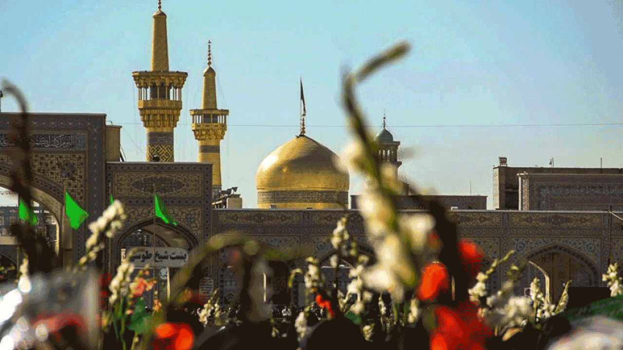 گلباران حرم امام رضا (ع) به مناسبت آغاز دهه کرامت +  فیلم