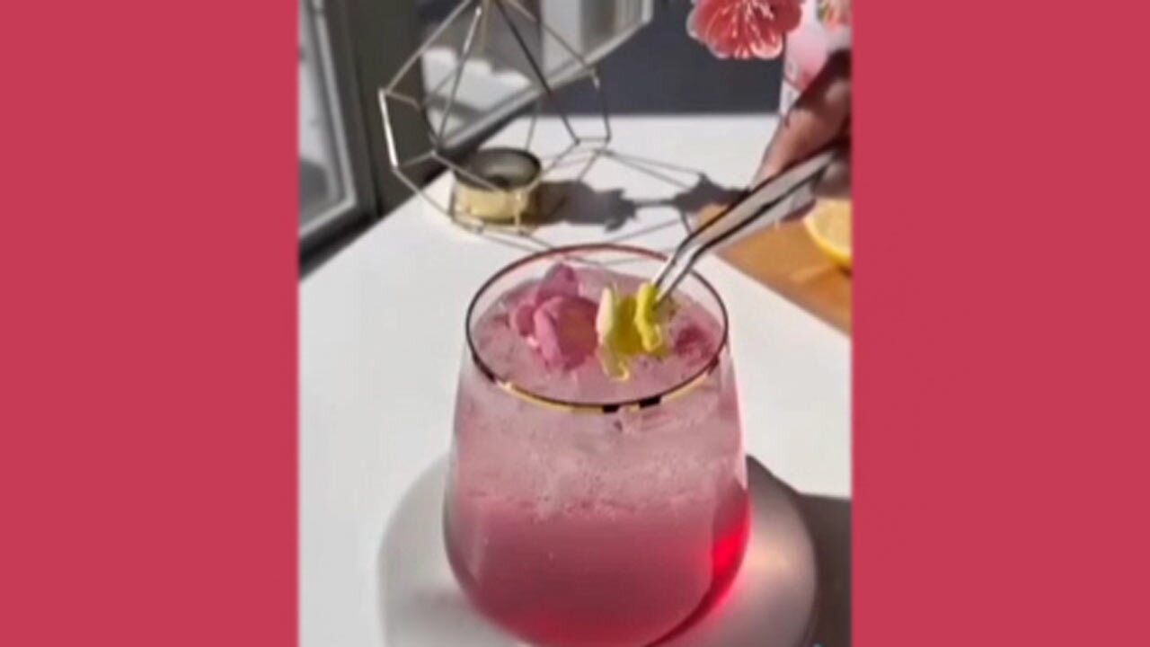 طرز تهیه نوشیدنی خنک برای فصل گرما + فیلم