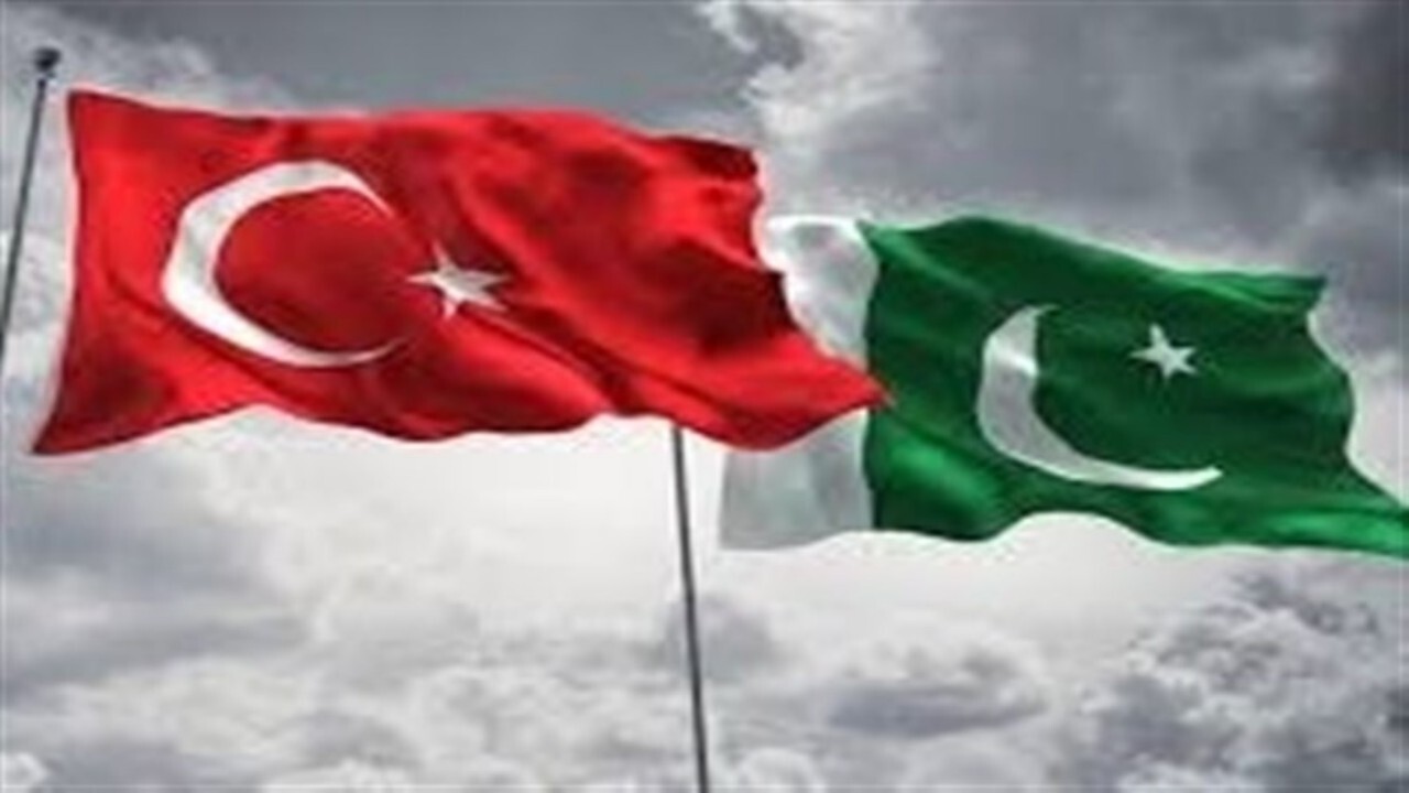 گفتگوی وزرای خارجه پاکستان و ترکیه با محور افغانستان + فیلم