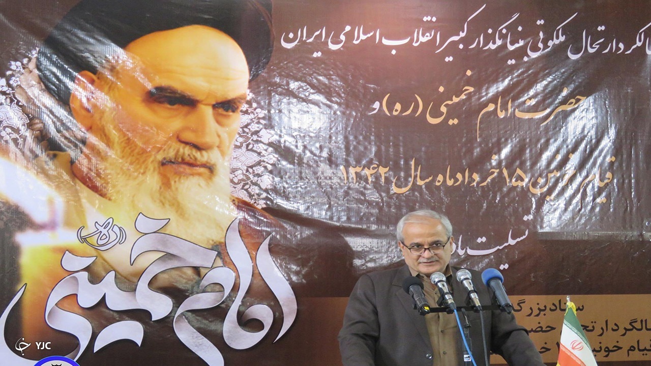 سیره زندگی امام خمینی (ره) باید به عنوان الگوی جامعه معرفی شود