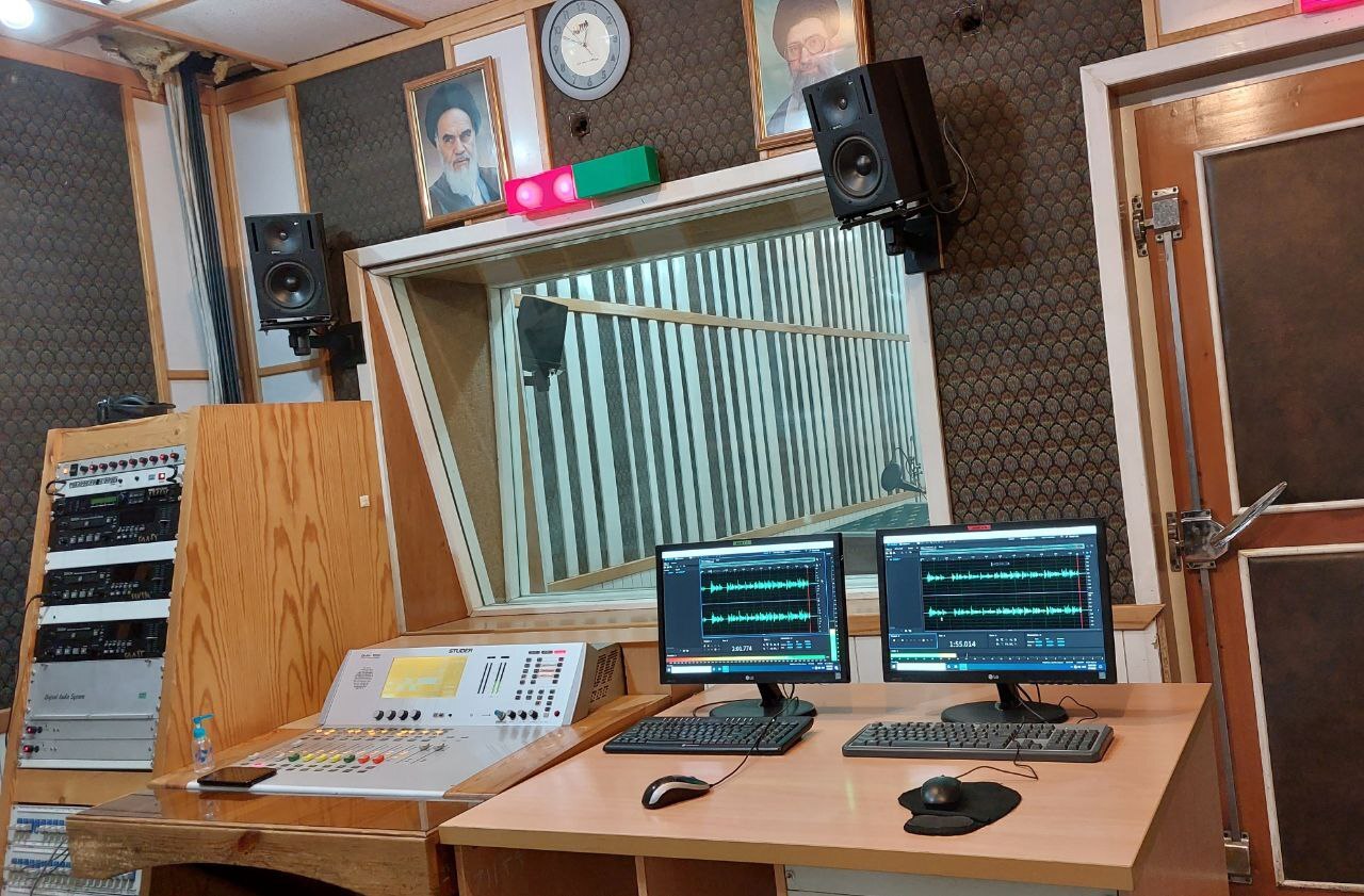 برنامه &laquo;زیر چتر لبخند&raquo; 