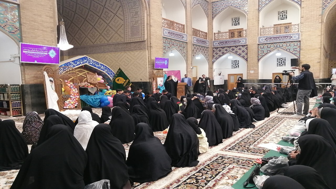 برگزاری جشنواره قرآنی بانوی پیشتاز در حرم مطهر رضوی