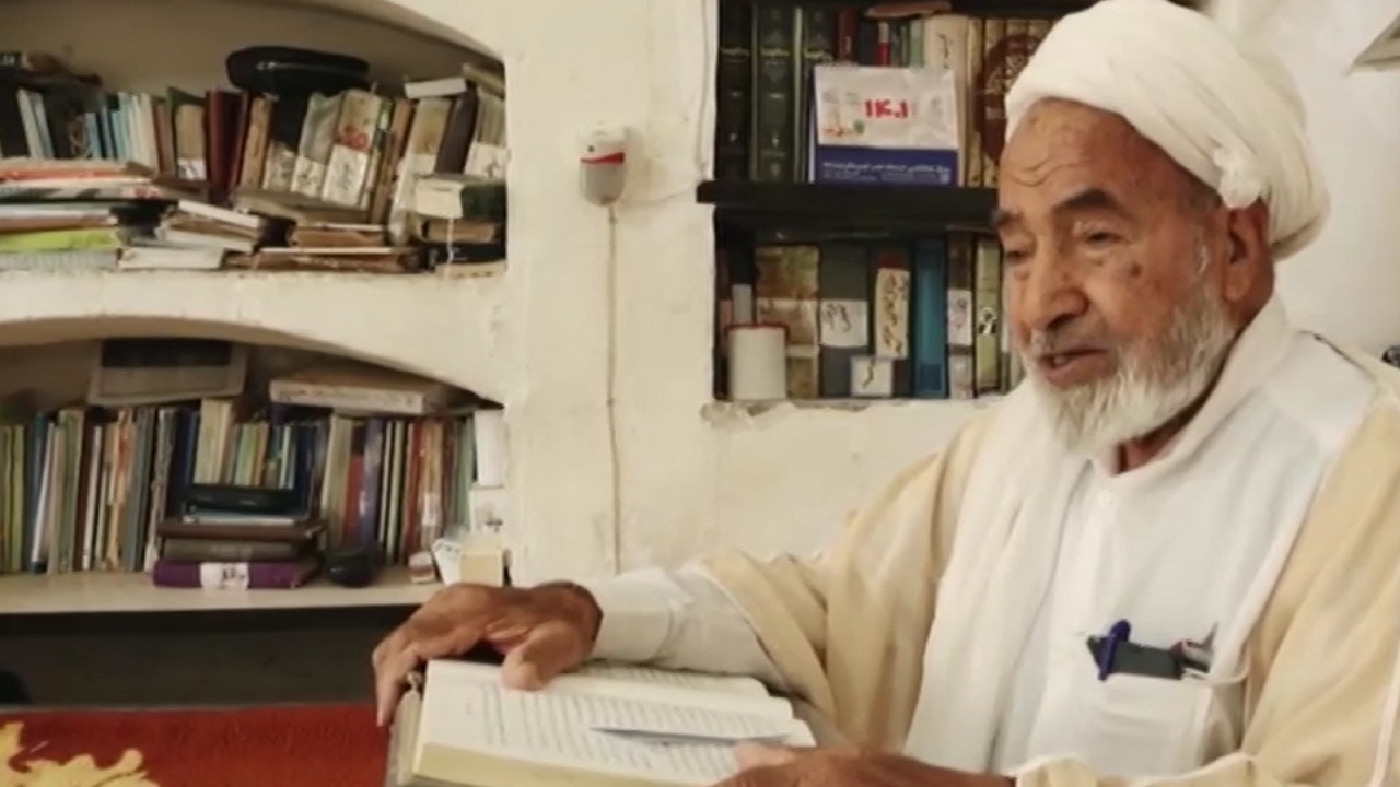 برای خدمت به افراد، حاج محمد از گهواره تا گور در کنار مردم است