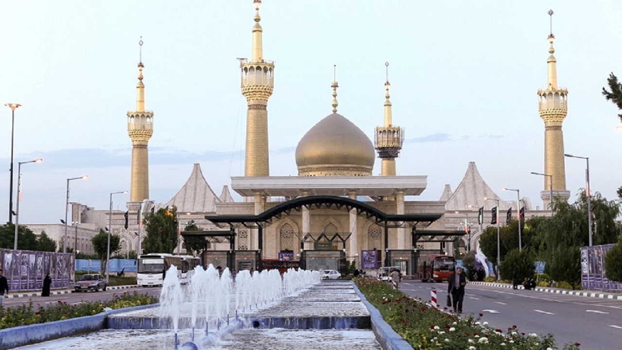 اعزام ۱۶۰ نفر از نهاوند به مرقد مطهر امام خمینی(ره)