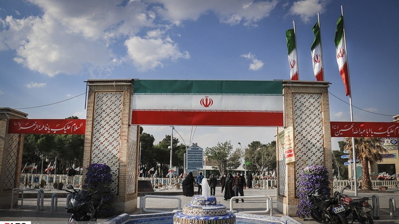 بیعت بانوان اصفهانی با ولایت در گلستان شهدا