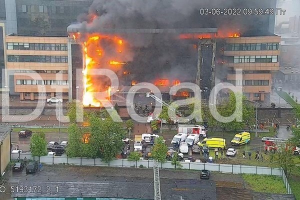 آتش سوزی گسترده در مرکز تجاری در مسکو