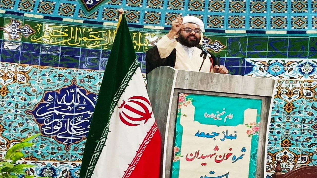 باید به جامعه جهانی شخصیت امام خمینی (ره) معرفی شود