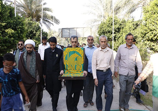 کاروان زیرسایه خورشید استان هرمزگان همراه با خادمین حرم مطهر رضوی راهی جزیره هرمز شد.