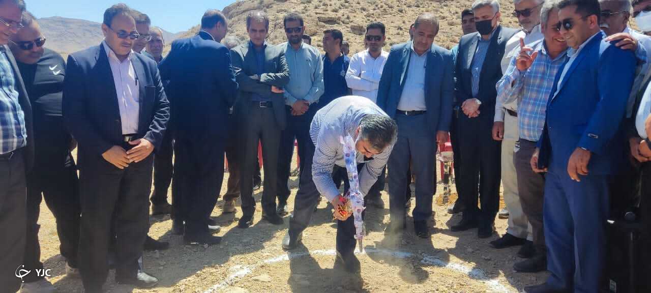 آغاز عملیات آبرسانی به مناطق روستایی و شهری داراب