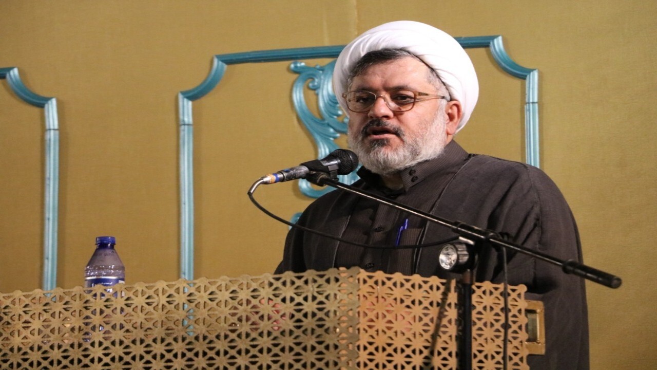 همراهی با دشمن در توهین به مقدسات بدتر از فتنه دجال است