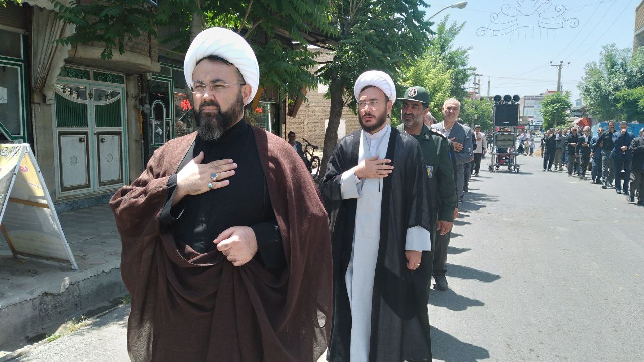 مراسم سوگواری تصاویری از دستههای عزاداری چهاربرجیها در سالروز رحلت امام خمینی (ره)