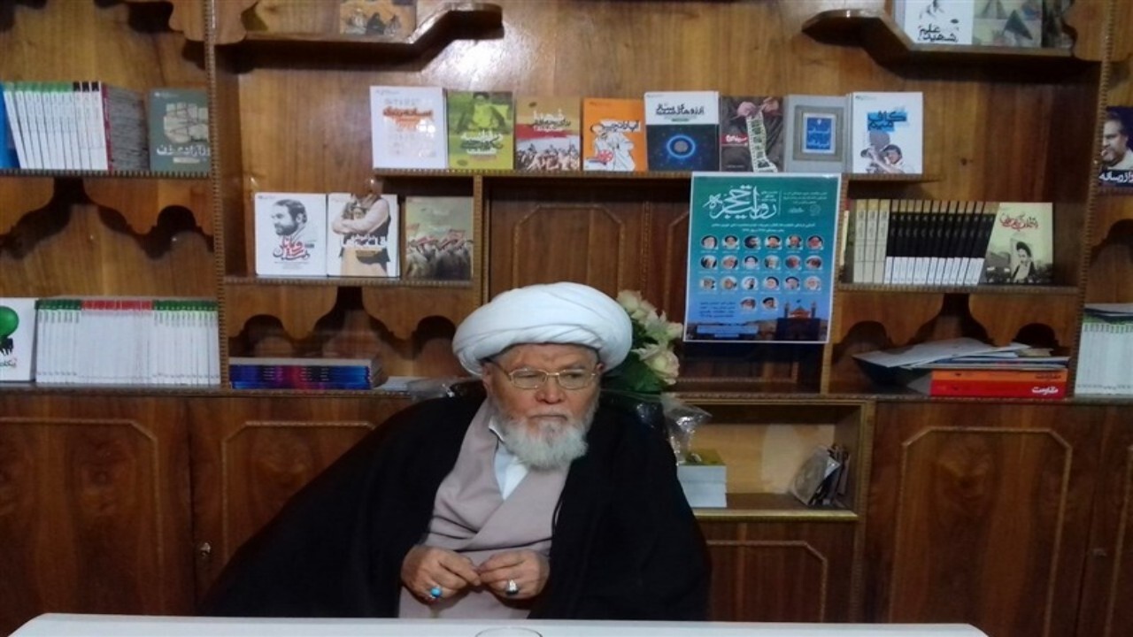 امام خمینی (ره) ستاره درخشان در آسمان مرجعیت اسلام + فیلم