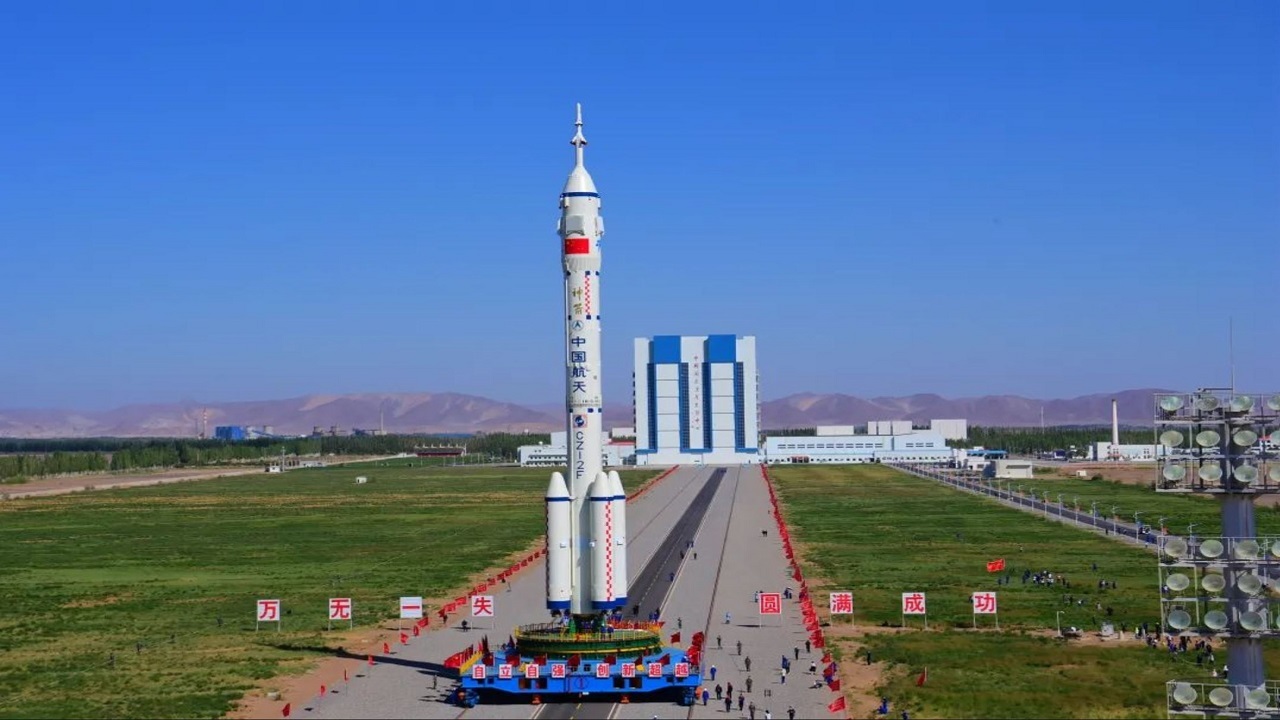 چین سه فضانورد را به ایستگاه فضایی خود می‌فرستد