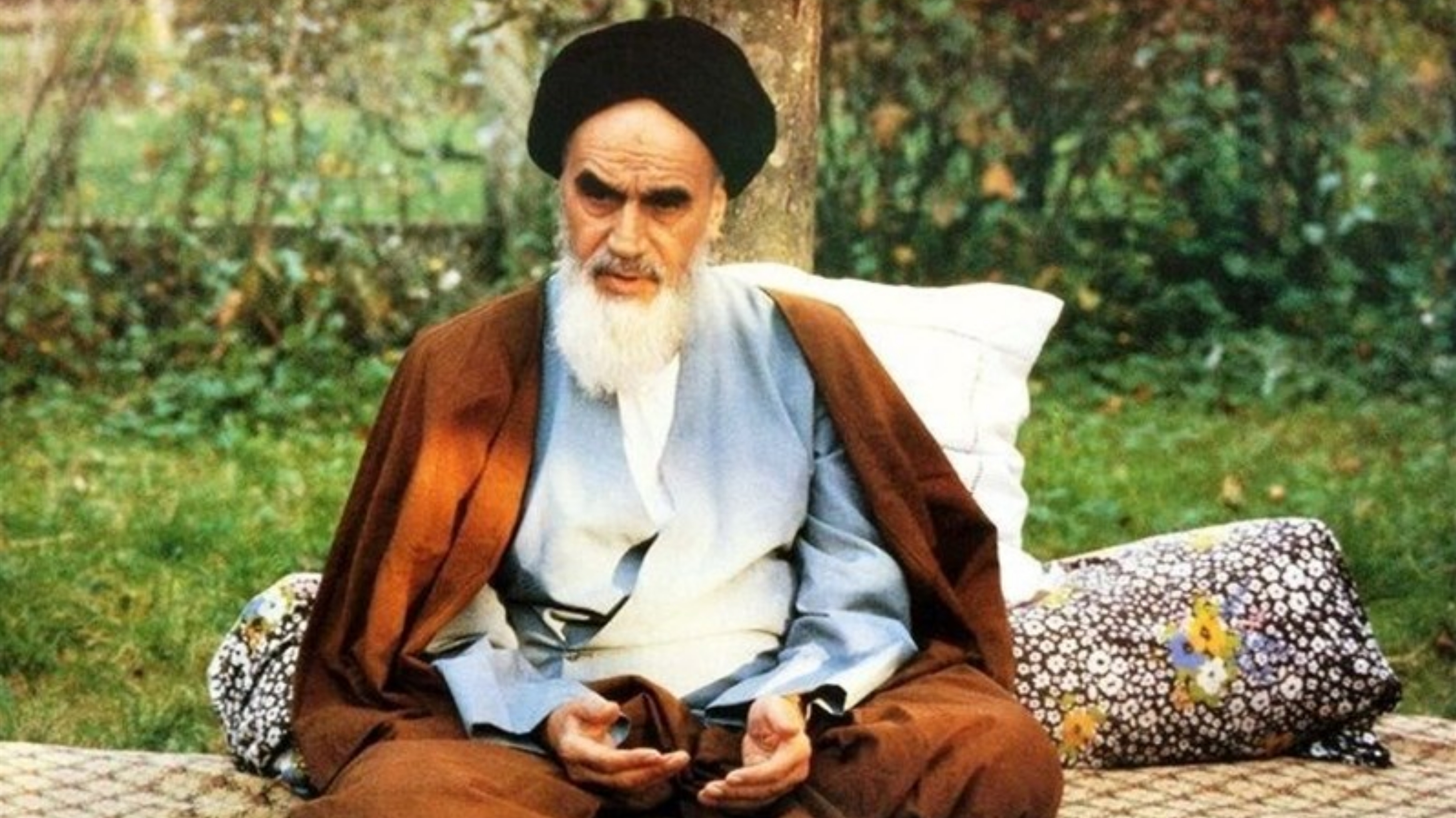 دبیرخانه دائمی شعر امام روح الله در استان مرکزی ایجاد می‌شود