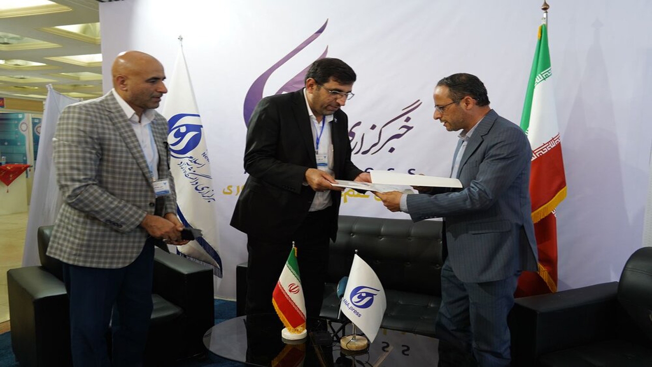 جزئیات تفاهم‌نامه دانشگاه آزاد اسلامی فارس و مرکز رشد فناوری ابن‌سینا