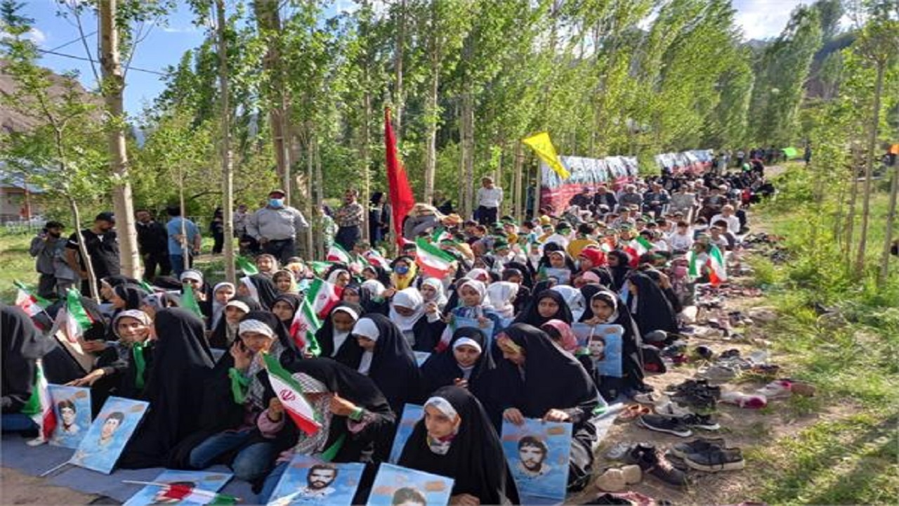 اجرای سرود سلام فرمانده در روستای ناریان طالقان