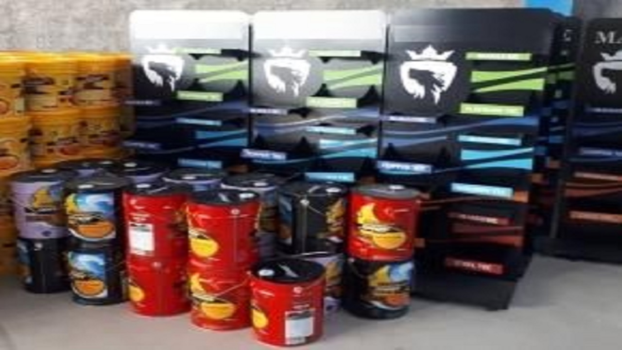لو رفتن انبار روغن‌های قاچاق در لنگرود