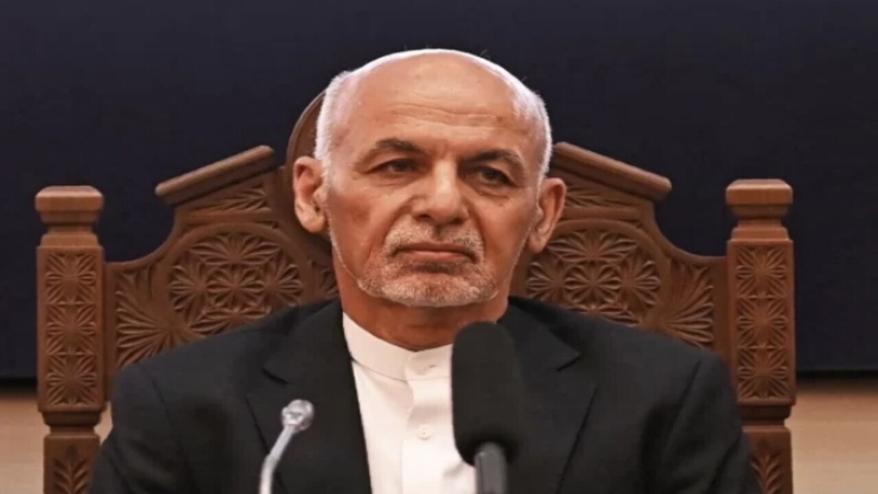 اشرف غنی یک میلیون دالر با خود به خارج از کشور انتقال داده است