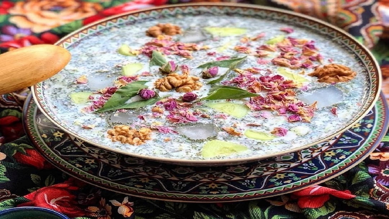 آب دوغ خیار، غذایی خنک کننده و گرمابخش