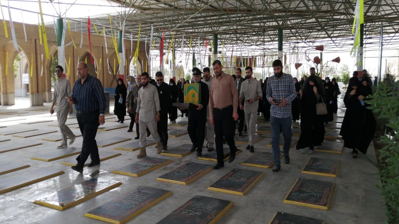 خانه قربانیان متروپل میزبان پرچم حرم رضوی