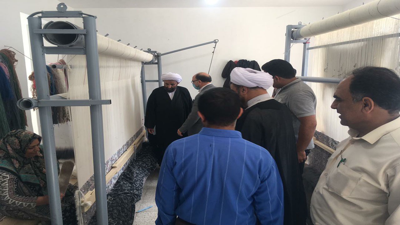 ایجاد کارگاه قالی بافی در انار