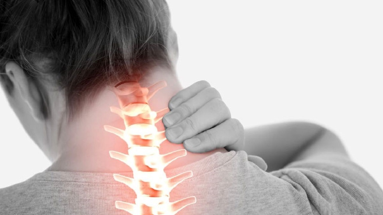 چگونه رگ به رگ شدن گردن را سریع درمان کنیم؟ + فیلم