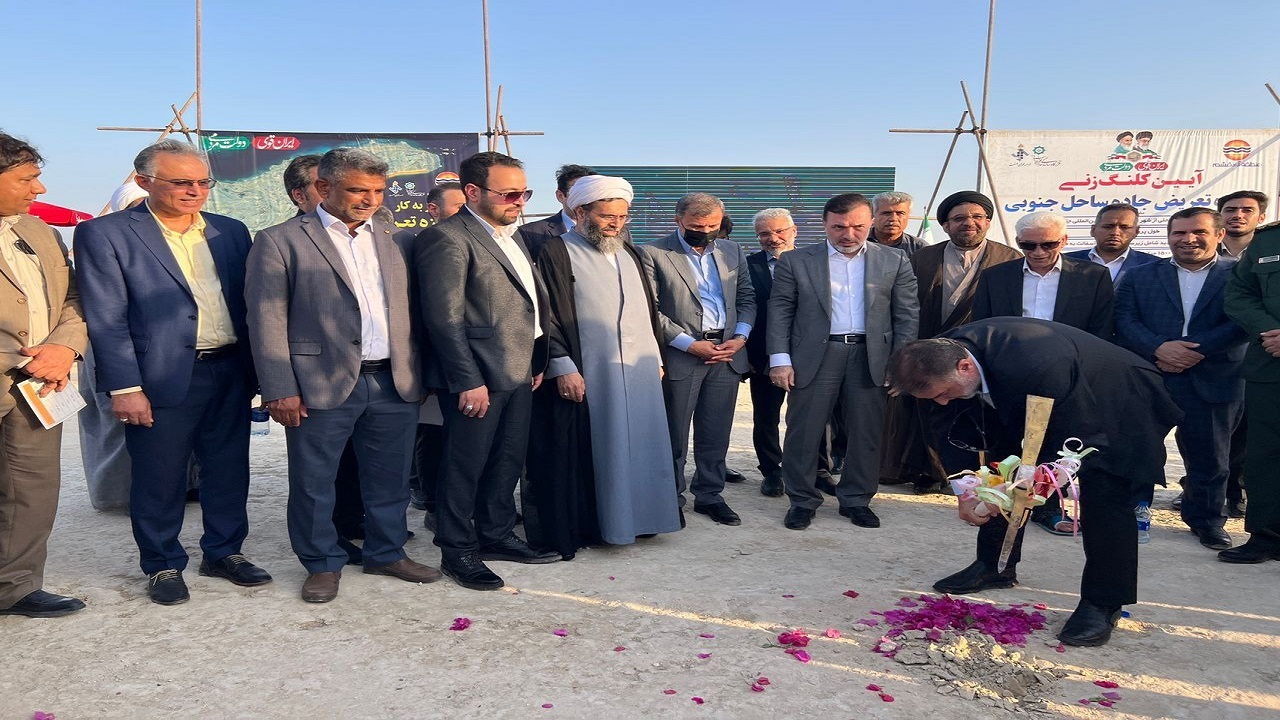عملیات تعریض جاده ساحل جنوبی قشم آغاز شد