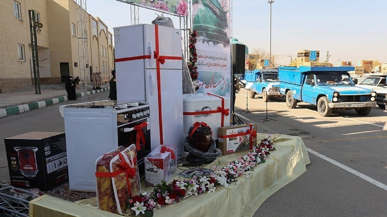 اهداء ۸۷۷ سری جهیزیه در زنجان