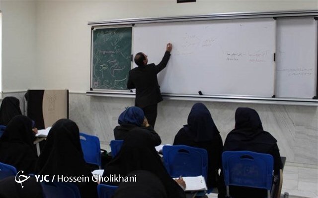 پرداخت حقوق حق التدریسی‌ها در گروی تامین اعتبارات وزارت علوم