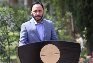 آیین‌نامه رتبه‌بندی معلمان و تغییر ساعات کاری ادارات در هیأت دولت تصویب شد