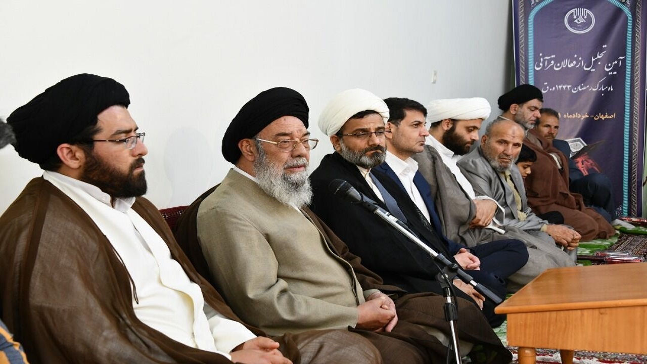 فرهنگ قرآن باید در زندگی مردم ترویج پیدا کند